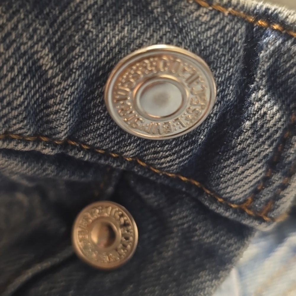 Levi’s® 501 Curve High-Rise Straight Leg Jean, Lucid Dream, Retail $98.00 USD - Picture 14 of 16